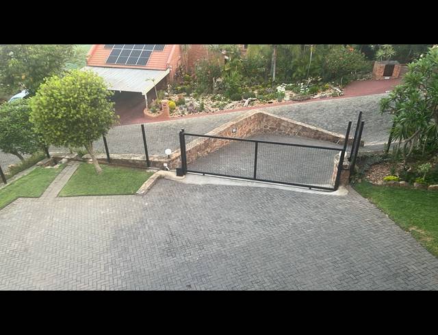 5 BEDROOM HOUSE FOR SALE IN SAFARI GARDENS